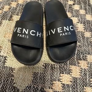 GIVENCHY SLIDES